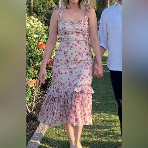 Lulus terrace view tie shoulder pink floral tiered midi dress